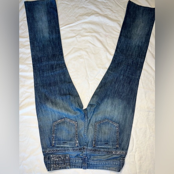 7 Jeans, for $150, blue and black, brands: Guess and bebe, size 27, straight cut - Picture 5 of 15